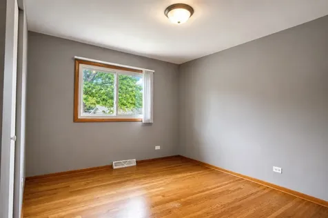14759 Long Avenue Oak Forest IL 60452