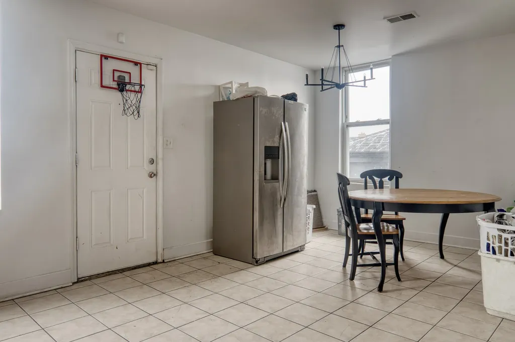 4529 South Vincennes Avenue Chicago IL 60653