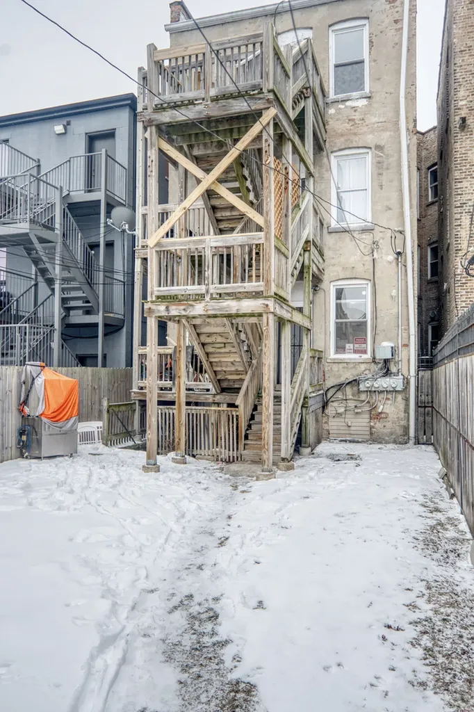 4529 South Vincennes Avenue Chicago IL 60653