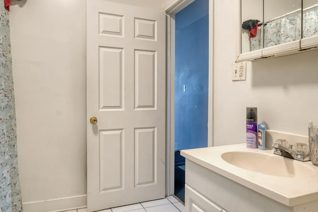 4529 South Vincennes Avenue Chicago IL 60653
