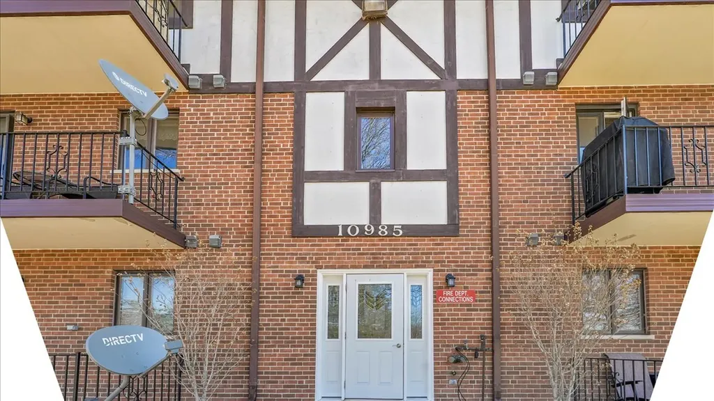 10985 South 84th Avenue Palos Hills IL 60465