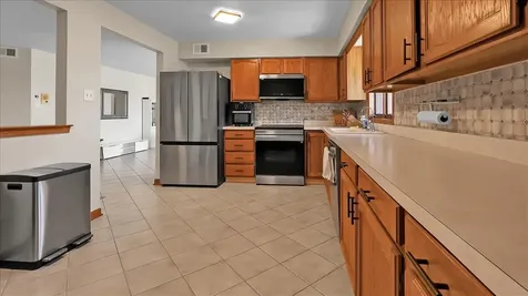 10985 South 84th Avenue Palos Hills IL 60465