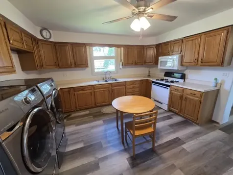 208 Burkett Street Benton IL 62812