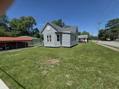208 Burkett Street Benton IL 62812