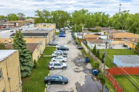 18425 Torrence Avenue Lansing IL 60438