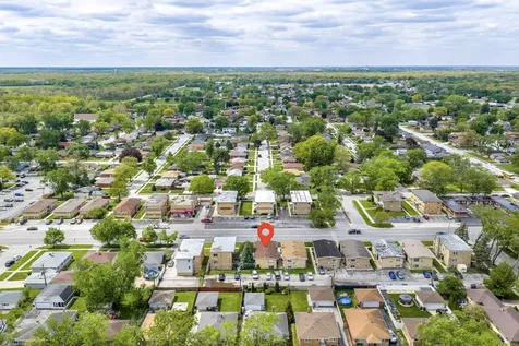 18425 Torrence Avenue Lansing IL 60438
