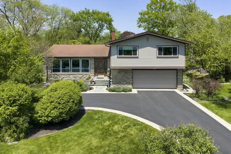 370 Charal Lane Highland Park IL 60035