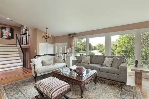 370 Charal Lane Highland Park IL 60035