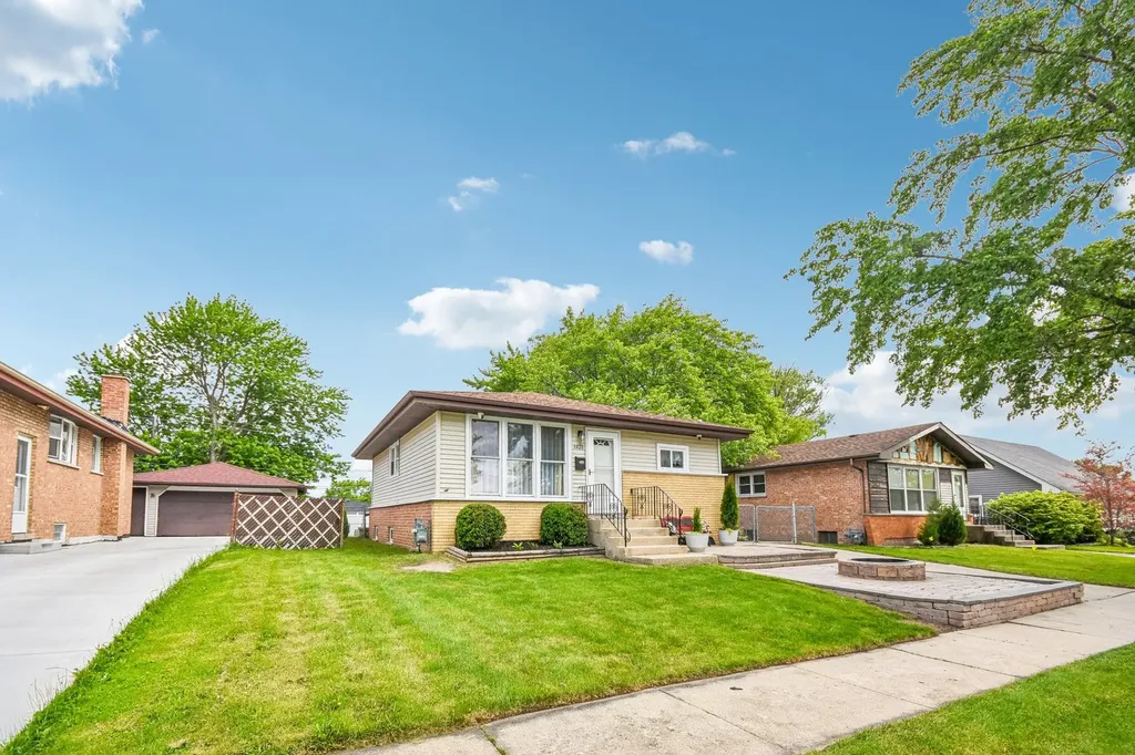 4428 Lisa Lane Oak Forest IL 60452