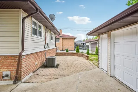 4428 Lisa Lane Oak Forest IL 60452