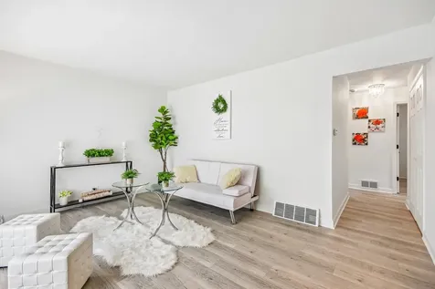 4428 Lisa Lane Oak Forest IL 60452