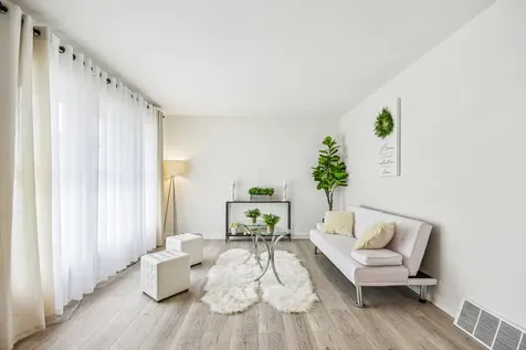 4428 Lisa Lane Oak Forest IL 60452