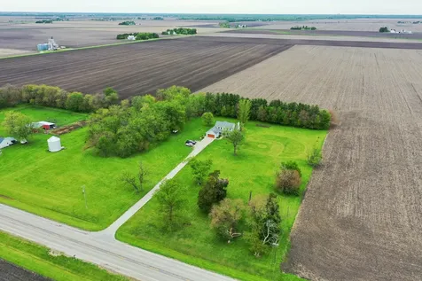 17709 West State Route 17 Reddick IL 60961