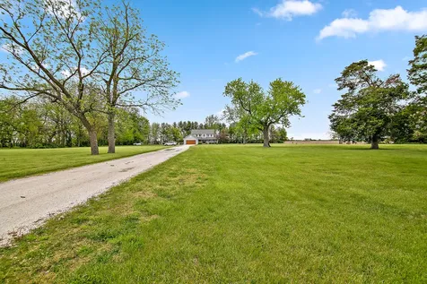 17709 West State Route 17 Reddick IL 60961