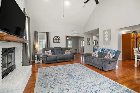 17709 West State Route 17 Reddick IL 60961