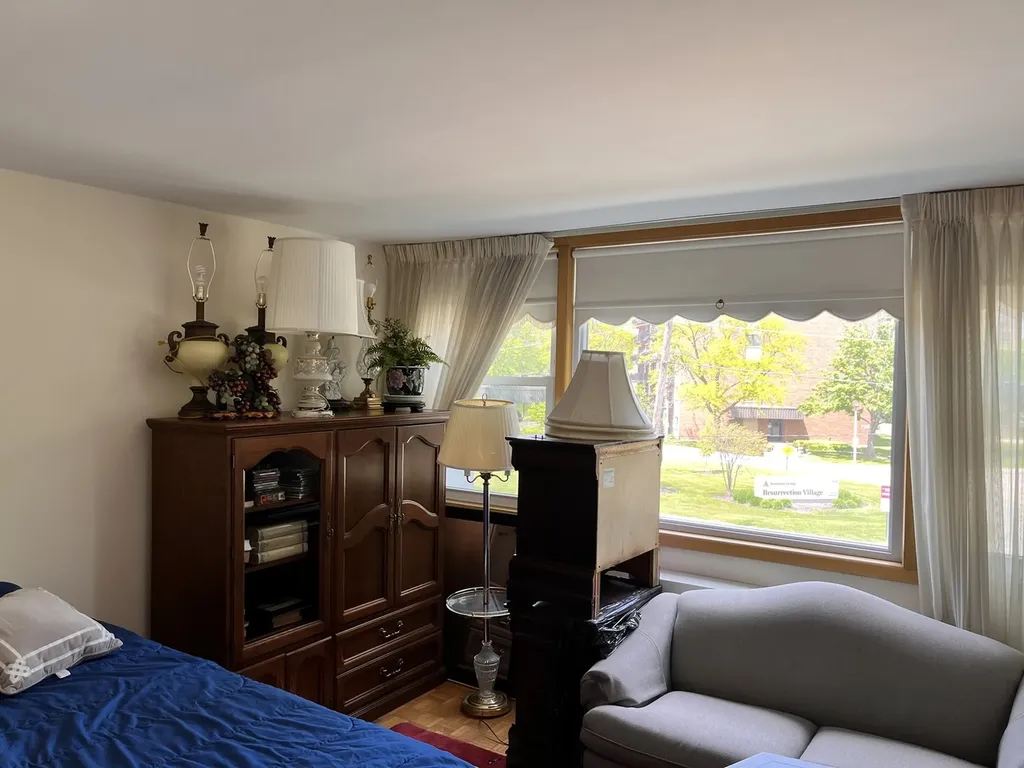 5975 North Odell Avenue Chicago IL 60631