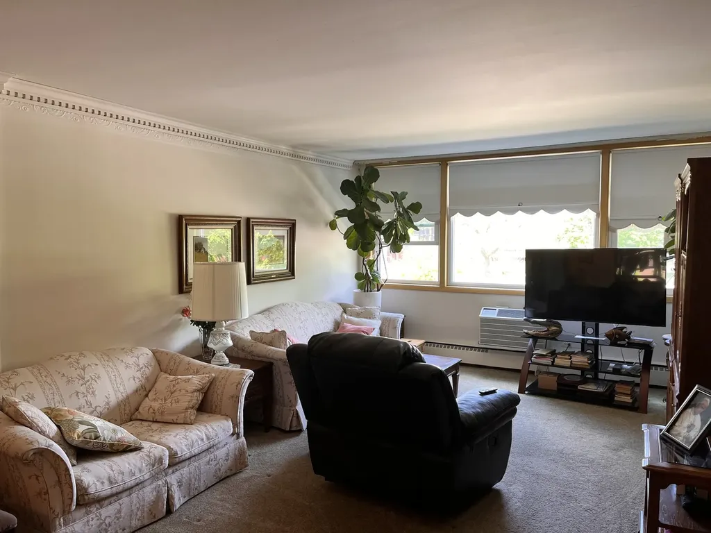 5975 North Odell Avenue Chicago IL 60631