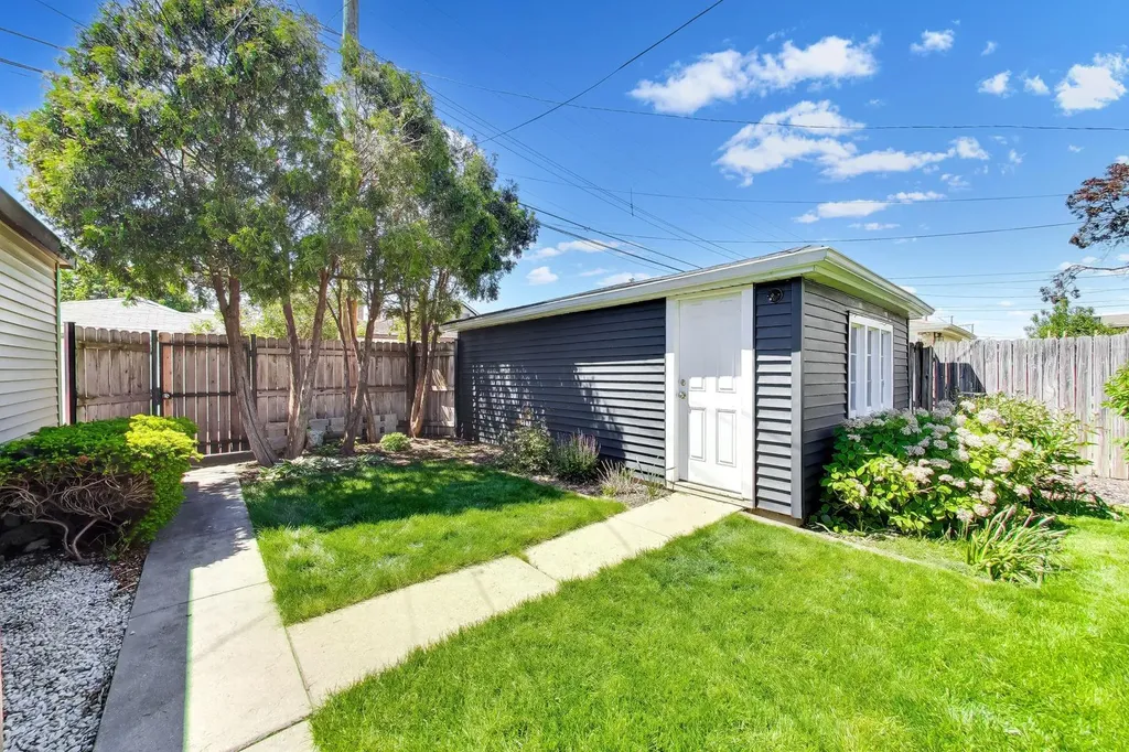 4046 North Major Avenue Chicago IL 60634