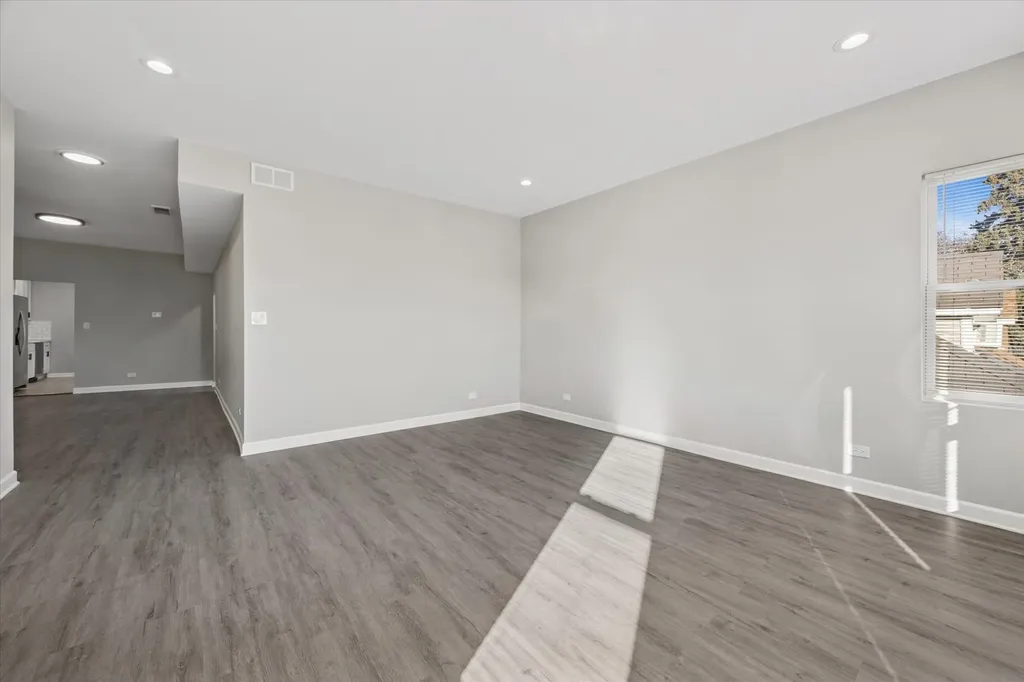 8018 South Harvard Avenue Chicago IL 60620
