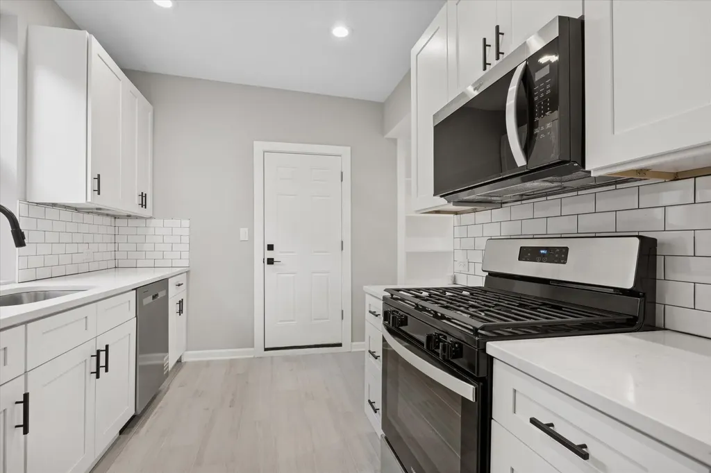 8018 South Harvard Avenue Chicago IL 60620