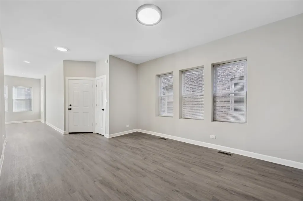 8018 South Harvard Avenue Chicago IL 60620