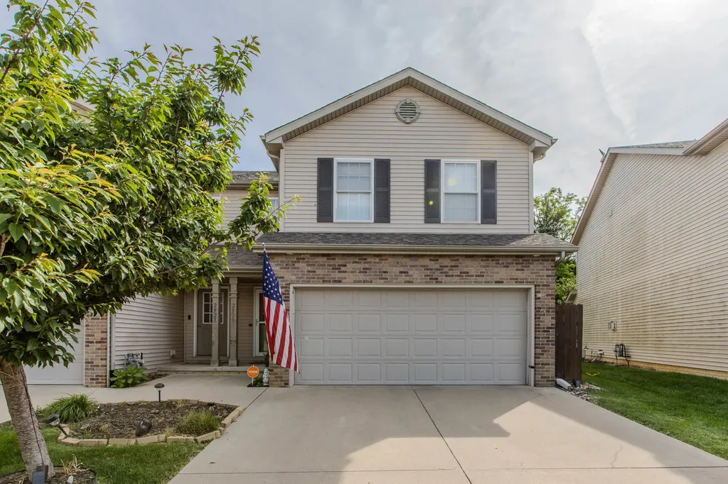 2519 Fox Trot Trail Bloomington IL 61705