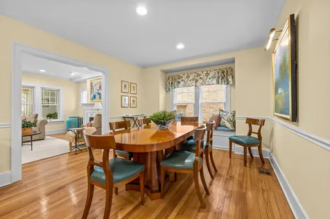 1087 Ash Street Winnetka IL 60093