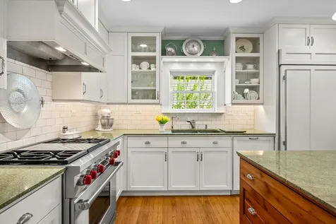 1087 Ash Street Winnetka IL 60093