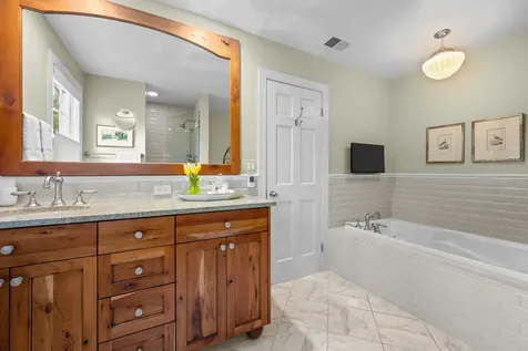 1087 Ash Street Winnetka IL 60093