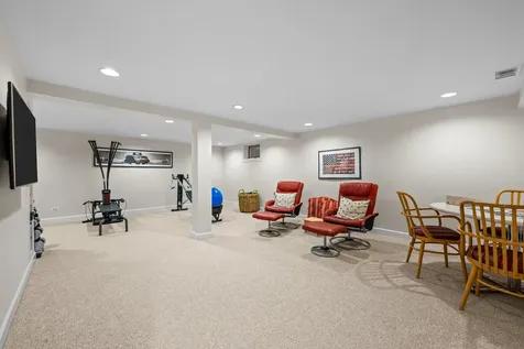 1087 Ash Street Winnetka IL 60093