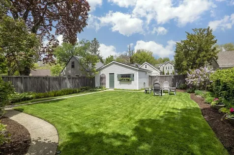 1087 Ash Street Winnetka IL 60093