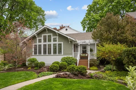 1087 Ash Street Winnetka IL 60093