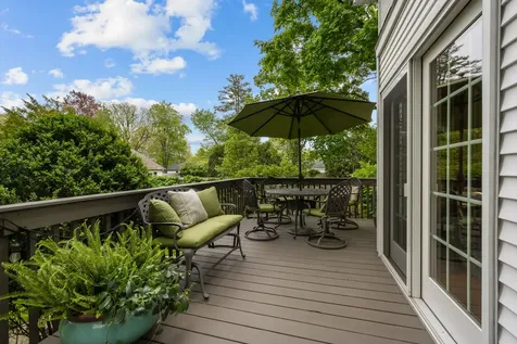 1087 Ash Street Winnetka IL 60093