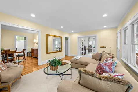 1087 Ash Street Winnetka IL 60093