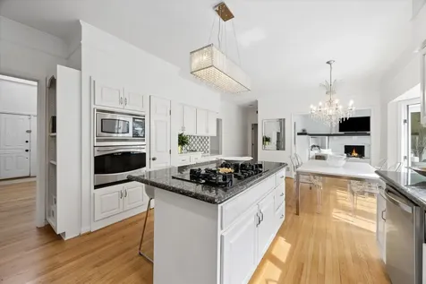 825 South Bodin Street Hinsdale IL 60521
