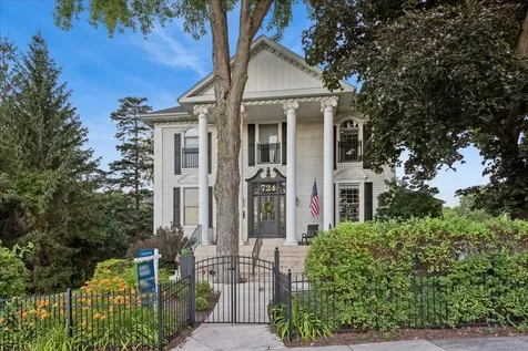 724 South Batavia Avenue Geneva IL 60134