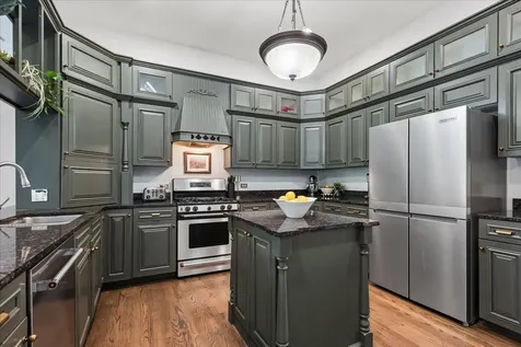 724 South Batavia Avenue Geneva IL 60134