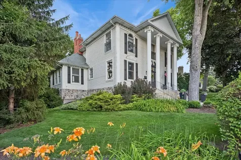724 South Batavia Avenue Geneva IL 60134