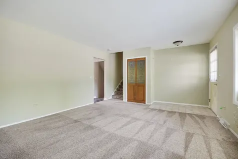 425 Lisa Lane Streamwood IL 60107