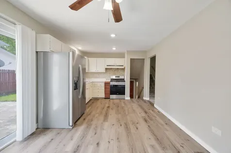 425 Lisa Lane Streamwood IL 60107