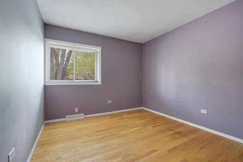 425 Lisa Lane Streamwood IL 60107