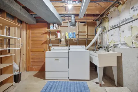 425 Lisa Lane Streamwood IL 60107