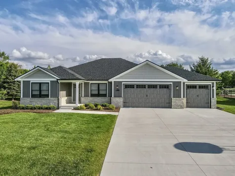 3172 Sun Valley Drive Kankakee IL 60901