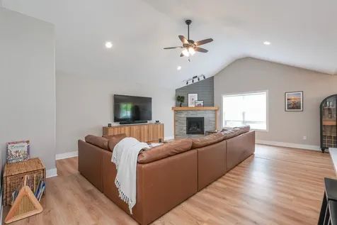 3172 Sun Valley Drive Kankakee IL 60901
