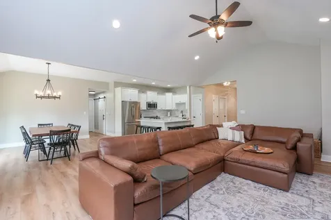 3172 Sun Valley Drive Kankakee IL 60901