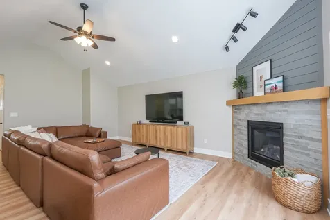 3172 Sun Valley Drive Kankakee IL 60901