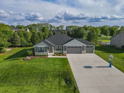 3172 Sun Valley Drive Kankakee IL 60901