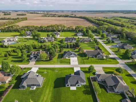 3172 Sun Valley Drive Kankakee IL 60901