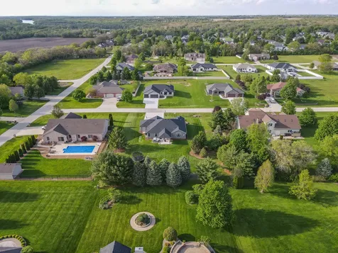 3172 Sun Valley Drive Kankakee IL 60901