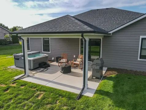 3172 Sun Valley Drive Kankakee IL 60901